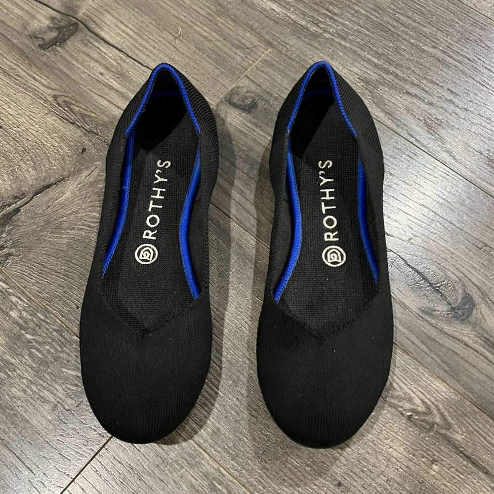 Rothy’s black flats